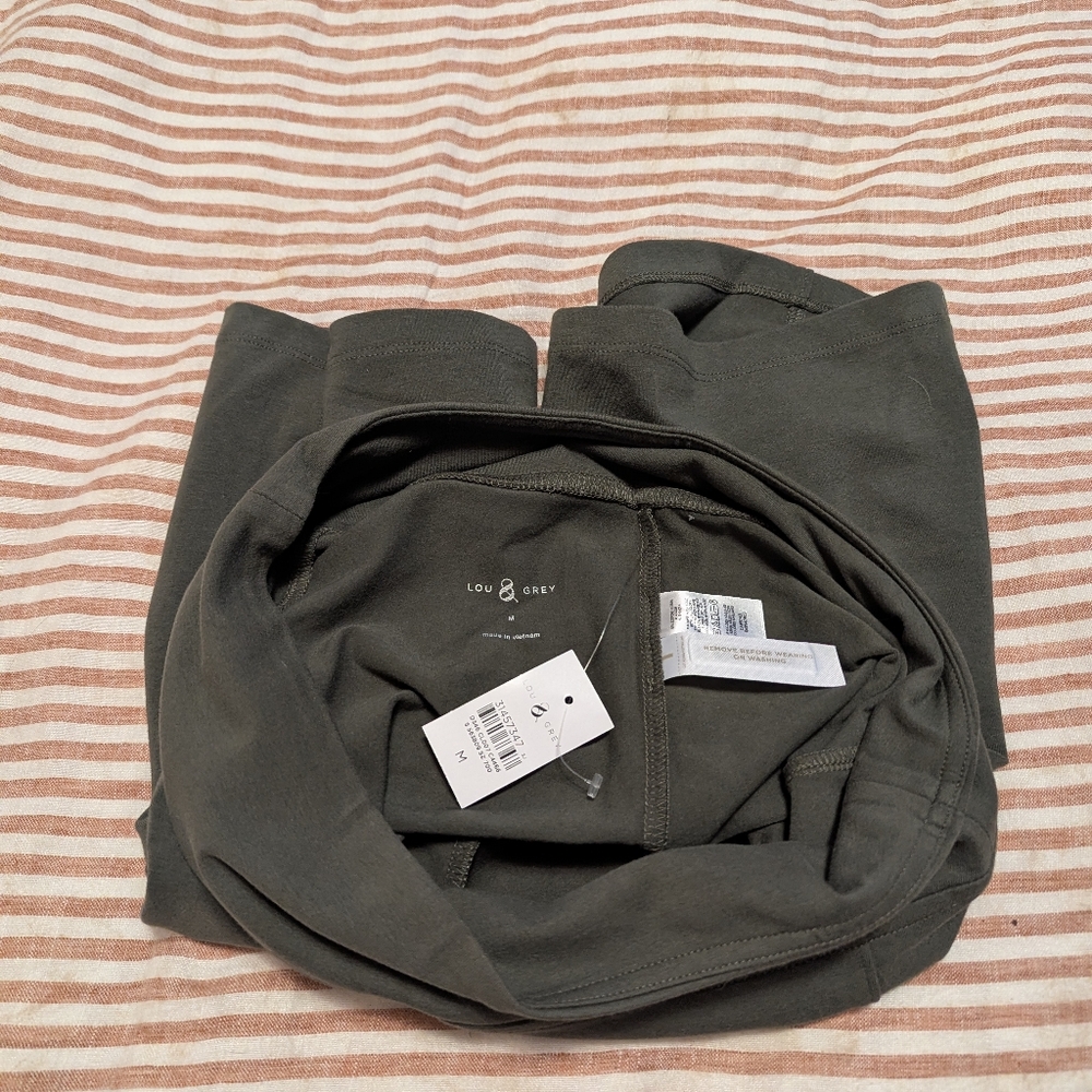 NWT - Women's Green High-Waisted Bike Short - Picture 4 of 7